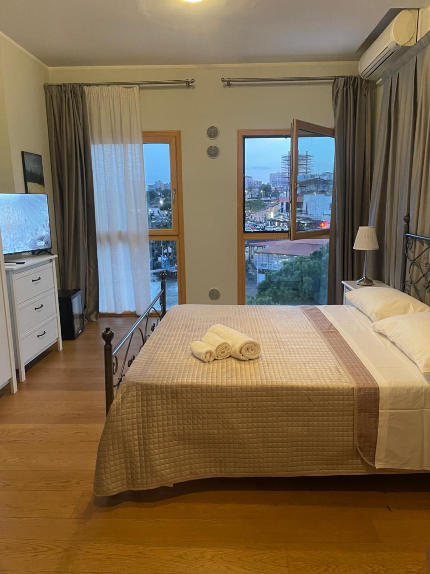 Baia Di Ognina Bed & Breakfast